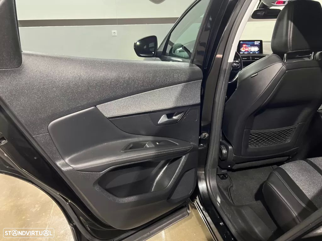 Peugeot 3008 1.6 BlueHDi Allure EAT6 J18 - 23