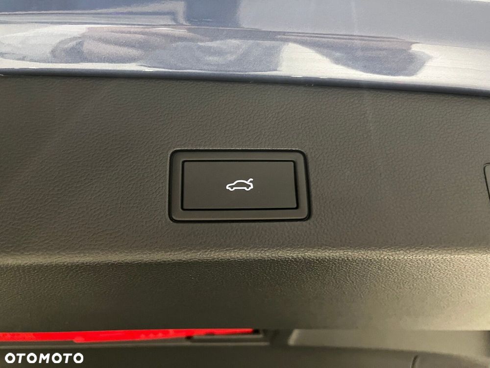 Volkswagen Golf - 6