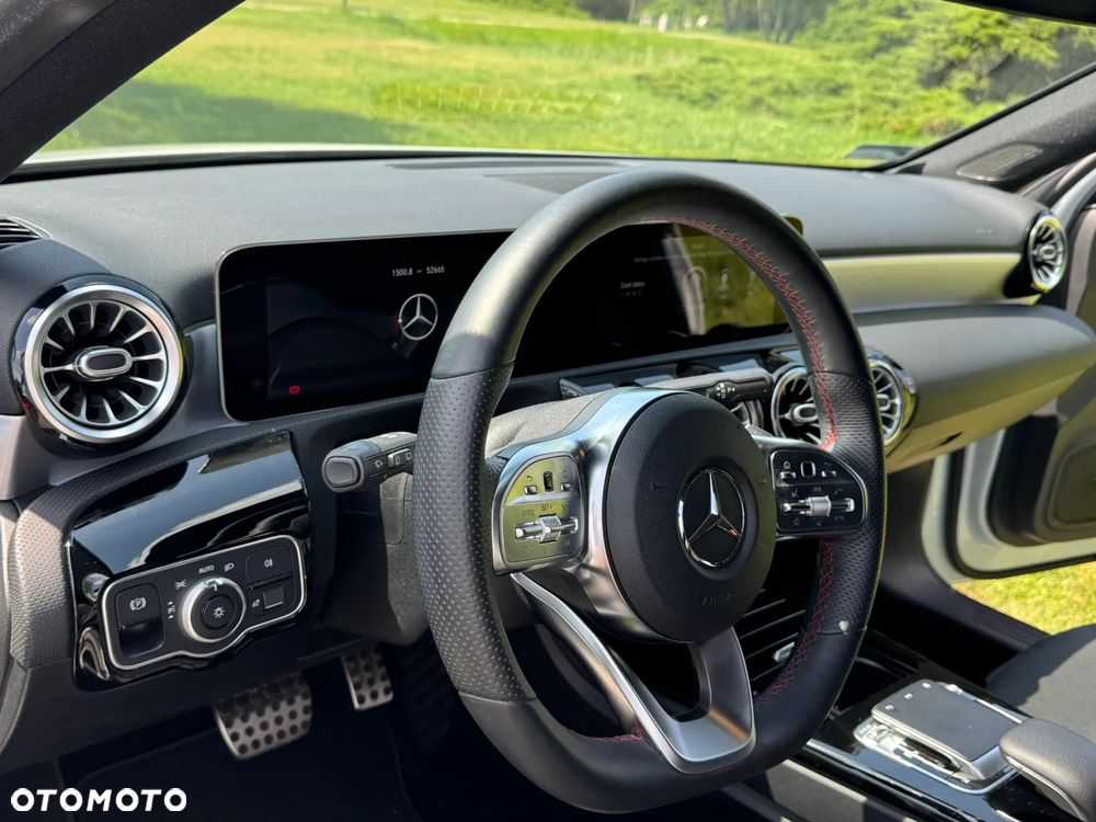 Mercedes-Benz Klasa A 220 4-Matic AMG Line 7G-DCT - 11