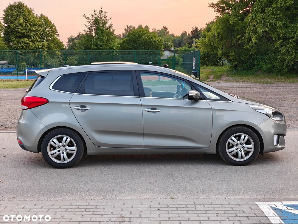 Kia Carens 1.7 CRDi L 7os - 5