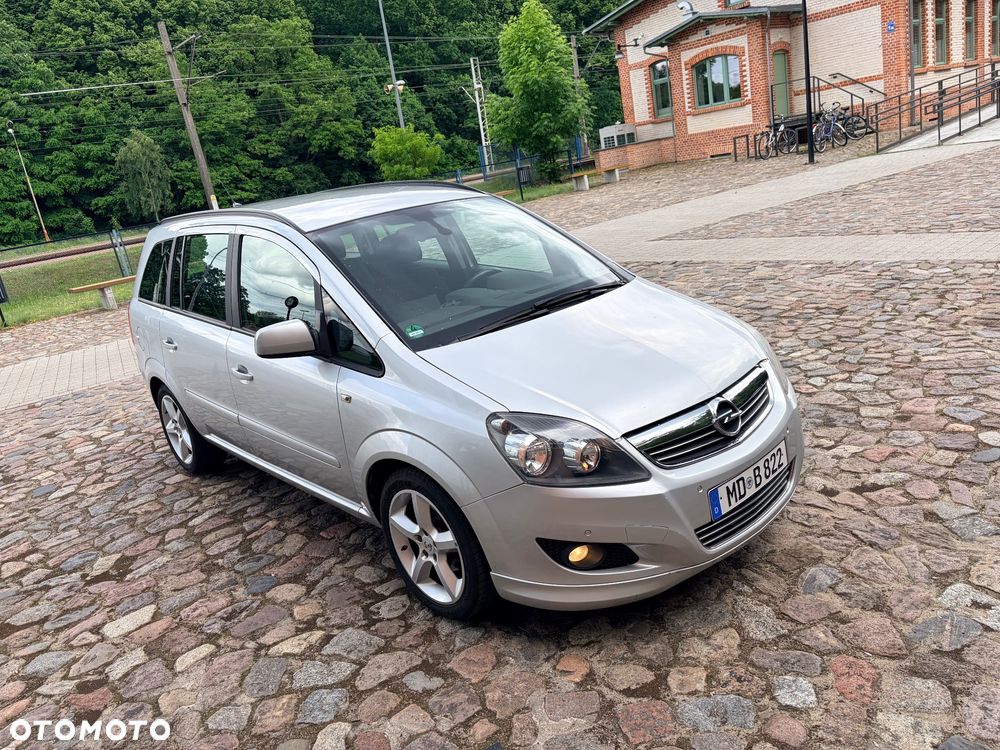 Opel Zafira Tourer 1.8 Edition - 25