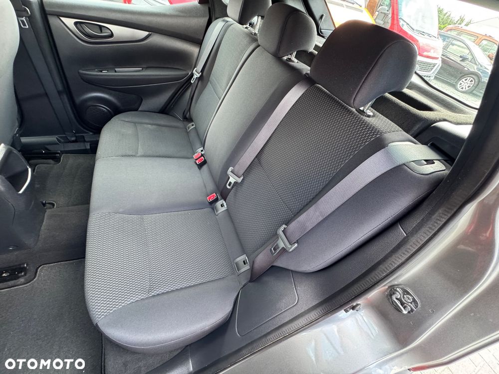 Nissan Qashqai 1.2 DIG-T N-Vision - 26