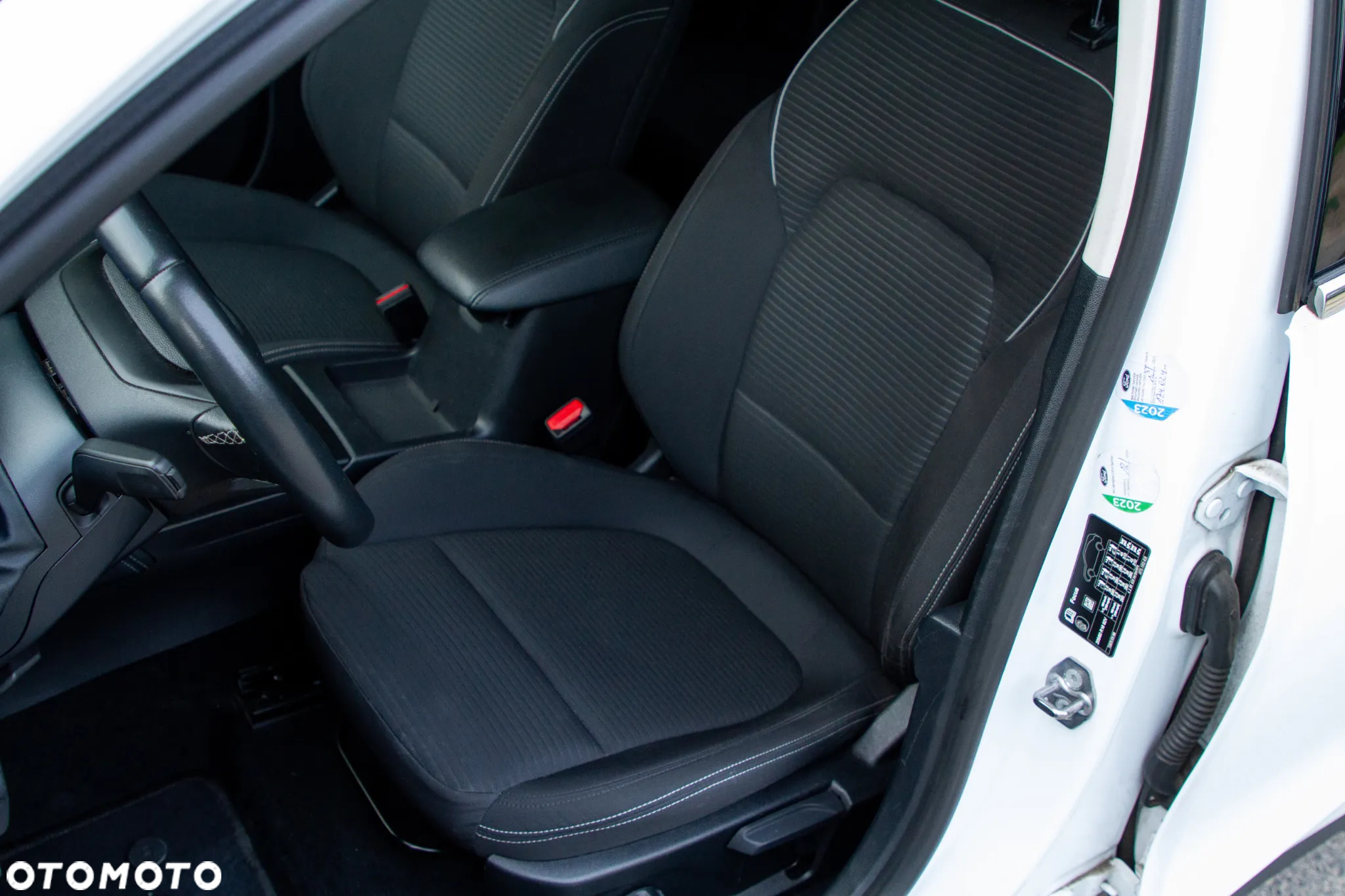 Ford Focus Turnier 1.5 EcoBlue Start-Stopp-System TITANIUM X - 29