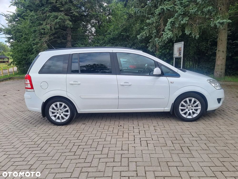 Opel Zafira 1.6 Essentia - 6