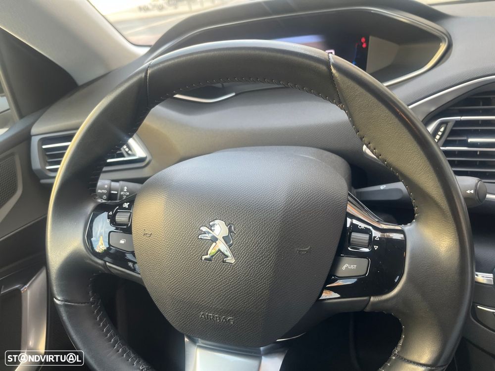 Peugeot 308 SW 1.5 BlueHDi Style - 23