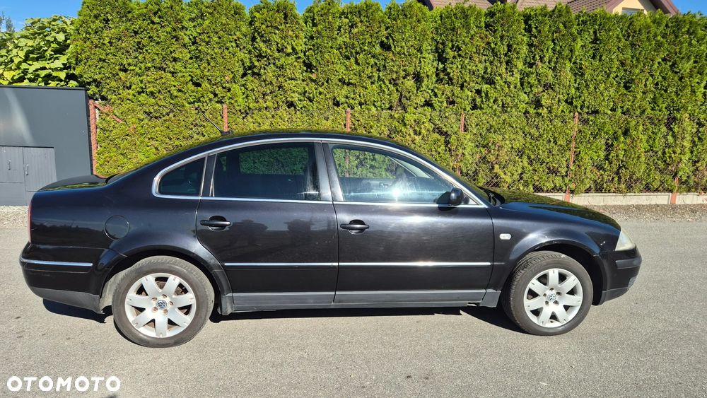 Volkswagen Passat 1.9 TDI Highline - 5