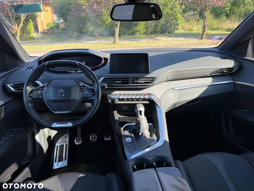 Peugeot 3008 1.2 PureTech Allure S&S - 13