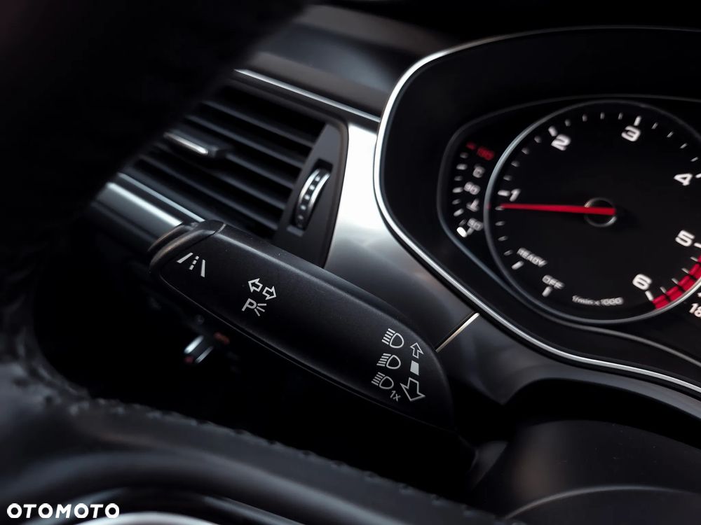 Audi A6 Avant 2.0 TDI Ultra S tronic - 35