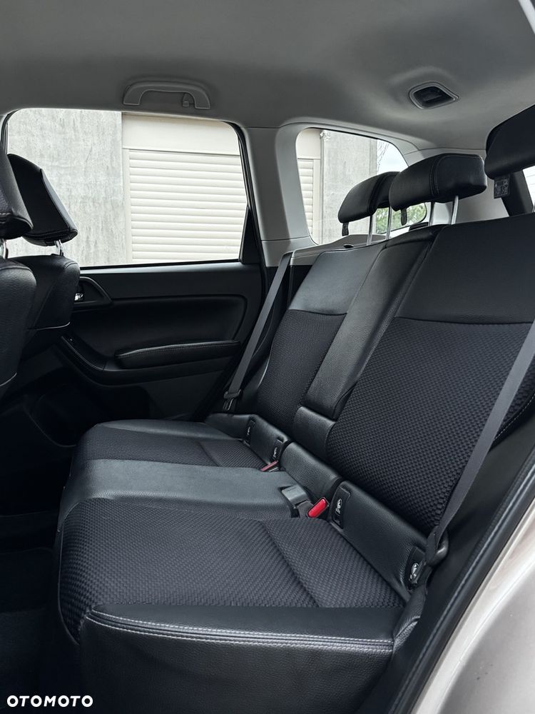 Subaru Forester 2.0XT Comfort Lineartronic - 14