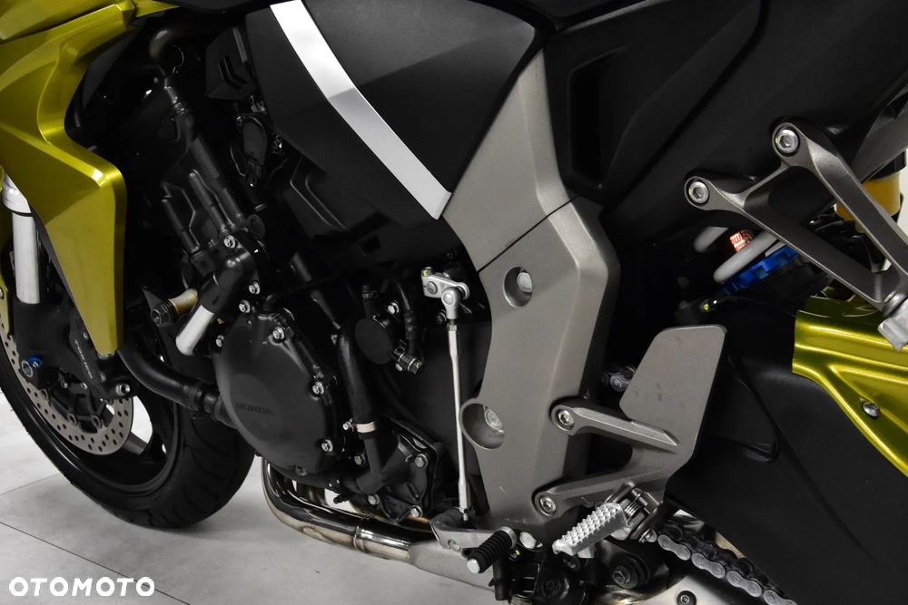 Honda CB - 28