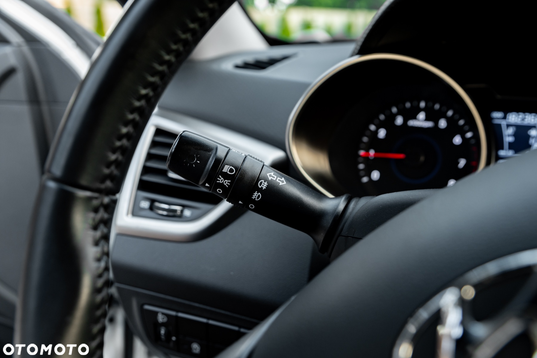 Hyundai Veloster 1.6 GDI Premium - 30