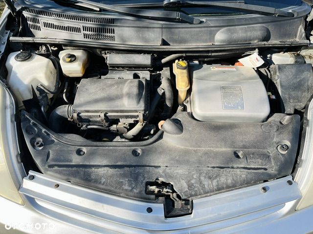 Toyota Prius 1.5 VVT-i Sol - 17