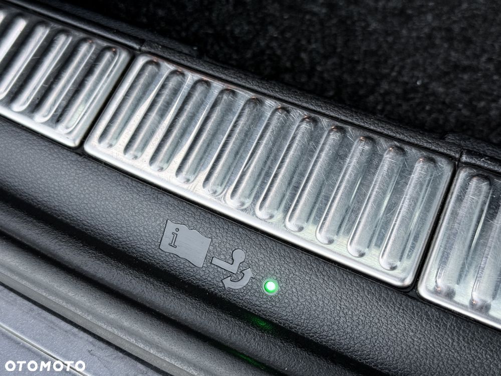 Skoda Superb 2.0 TDI DSG Ambition - 14