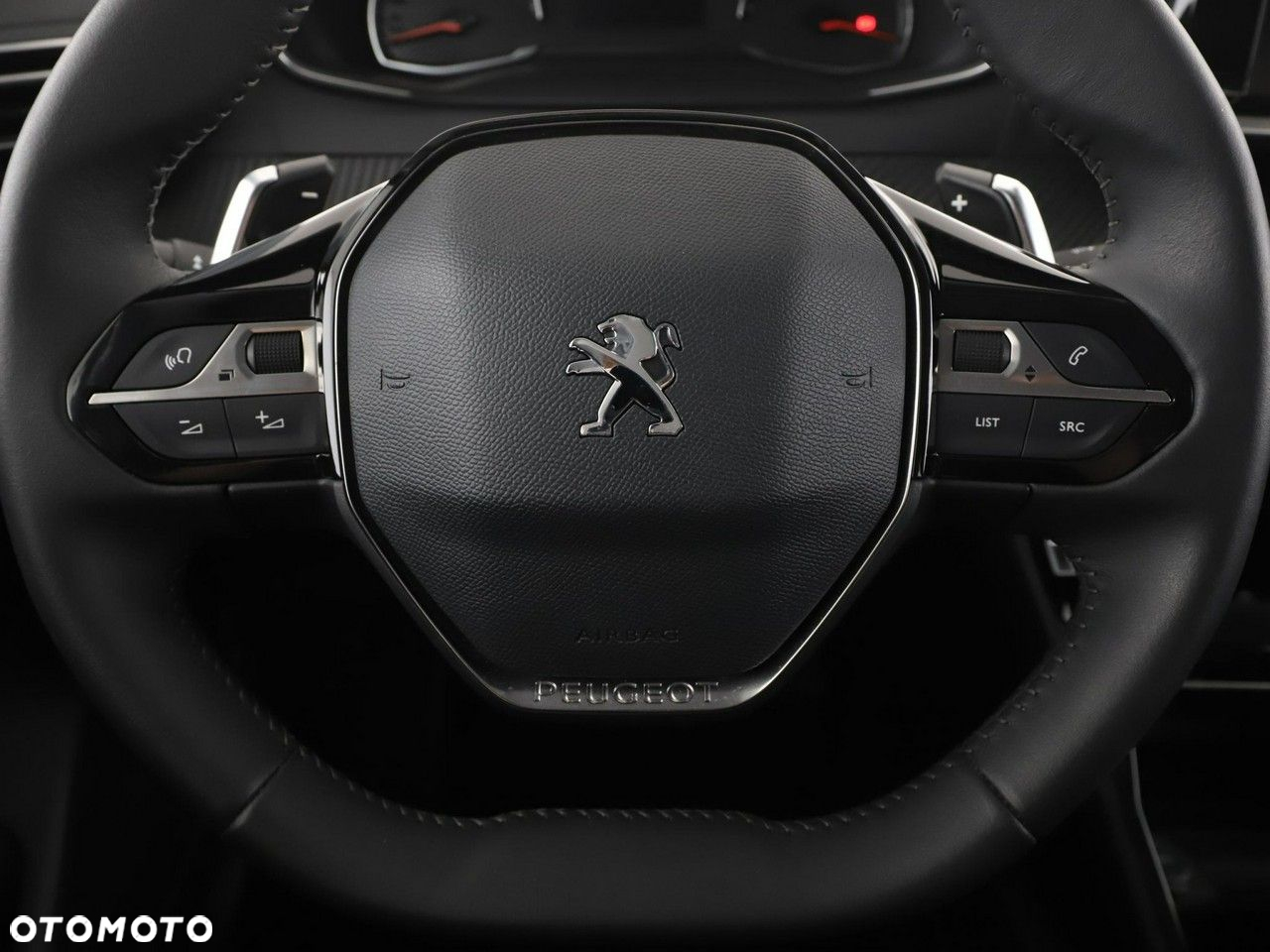 Peugeot 2008 PureTech 130 EAT8 Allure - 21
