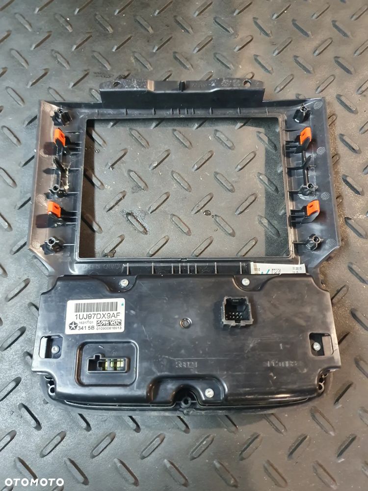 DODGE RAM 1500 2015R PANEL STEROWANIA KLIMATYZACJI RAMKA RADIA     1UJ97DX9AF - 4