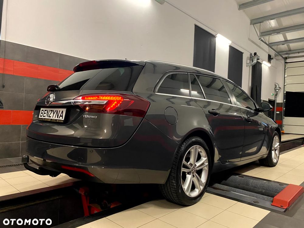 Opel Insignia 1.6 T Cosmo S&S - 10