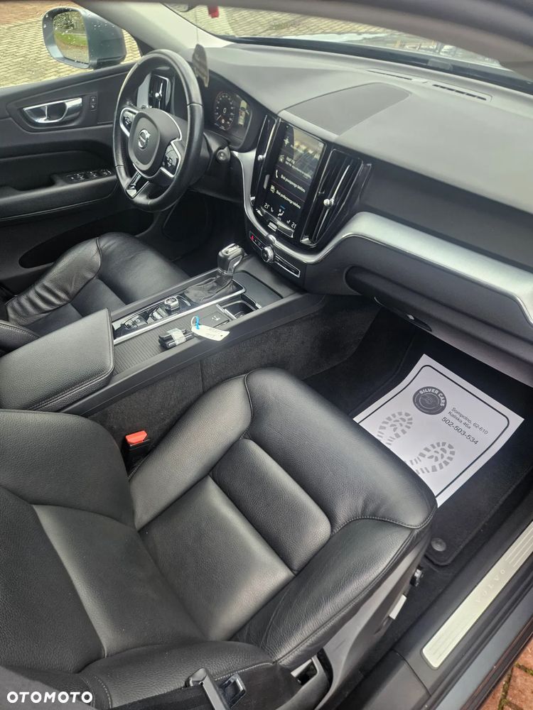 Volvo XC 60 D4 Geartronic Momentum Pro - 21