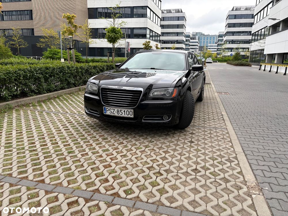 Chrysler 300s - 14
