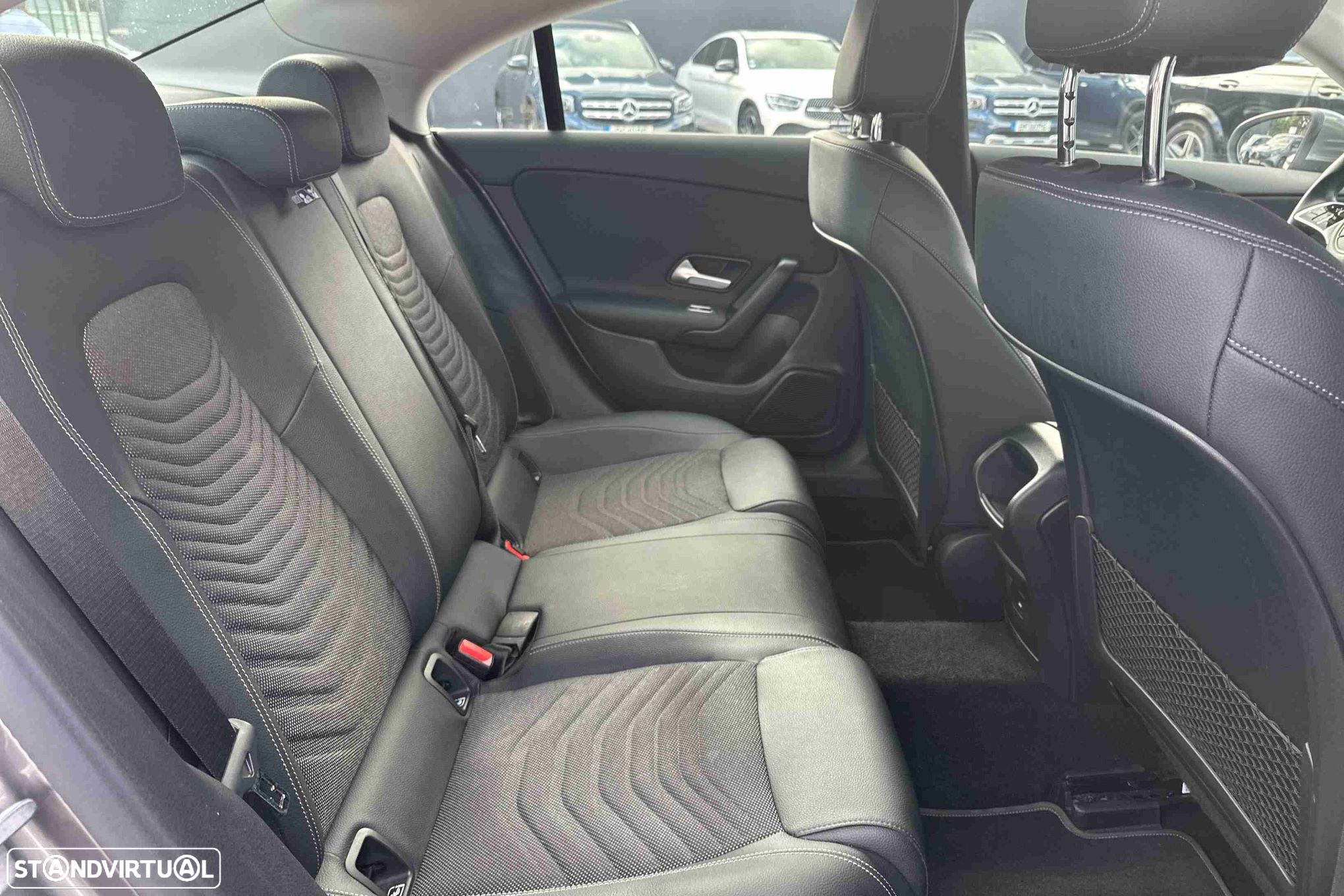 Mercedes-Benz CLA 180 d - 10