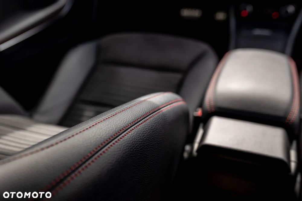 Mercedes-Benz CLA 250 4Matic 7G-DCT Sport - 20