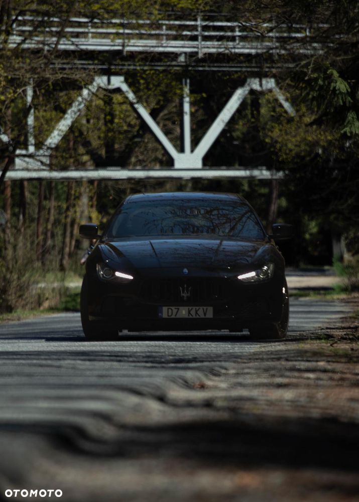 Maserati Ghibli GranLusso - 3
