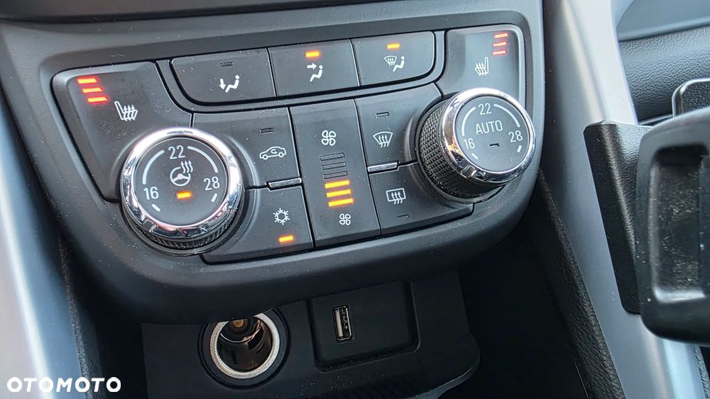 Opel Zafira 2.0 D (CDTI) Automatik Business Edition - 32