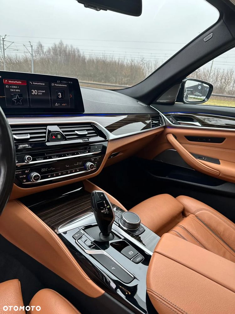 BMW Seria 5 540i xDrive Sport Line - 21