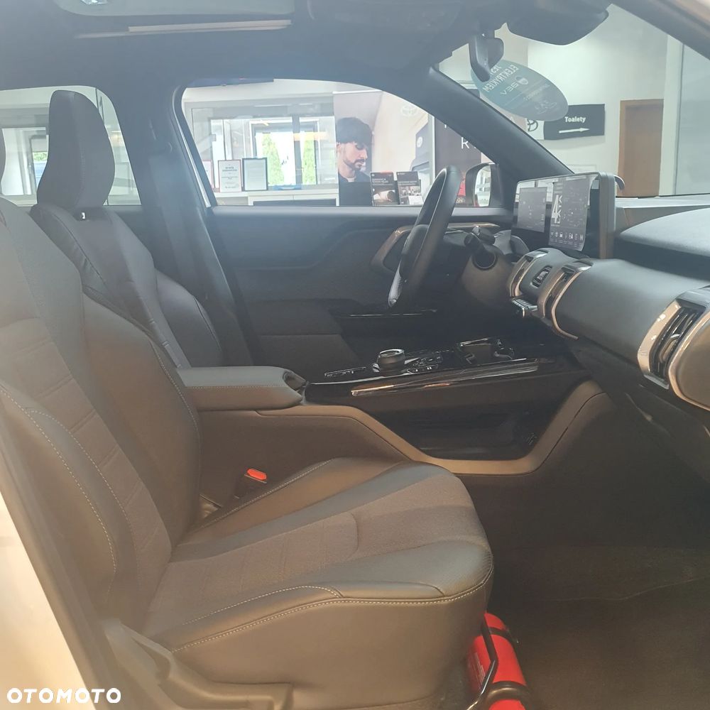 Toyota Urban Cruiser 61kWh 4x4 Executive - 13