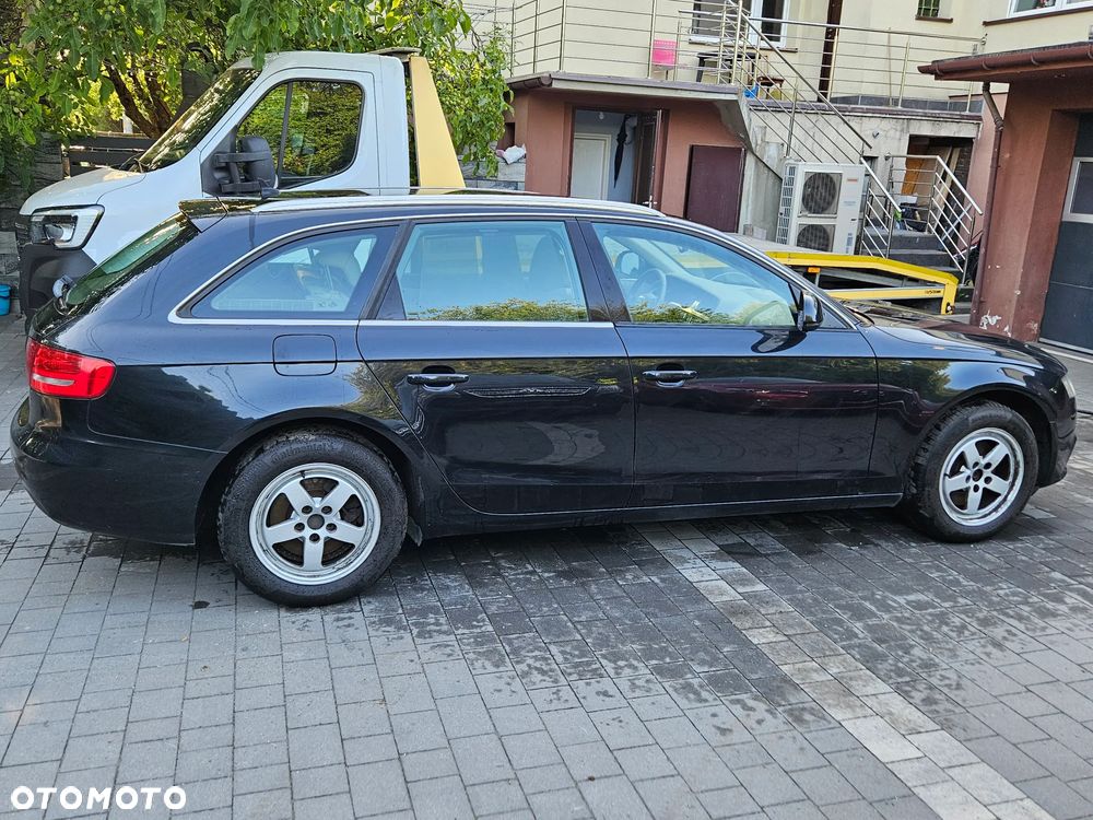 Audi A4 Avant 2.0 TDI Limited Edition - 4