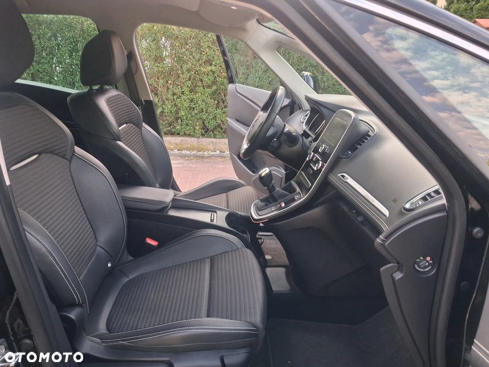 Renault Scenic BLUE dCi 120 BUSINESS EDITION - 4