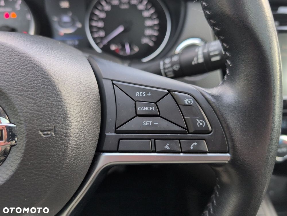 Nissan Qashqai 1.3 DIG-T N-Connecta - 21