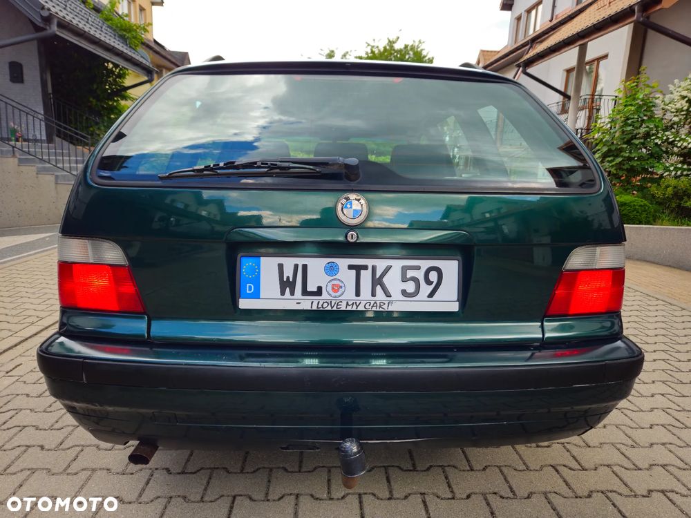 BMW Seria 3 318i - 12