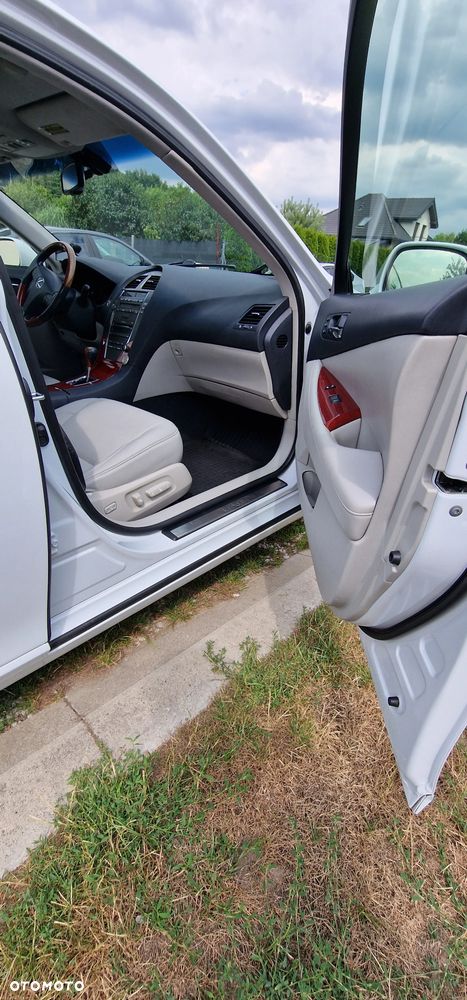 Lexus ES - 8