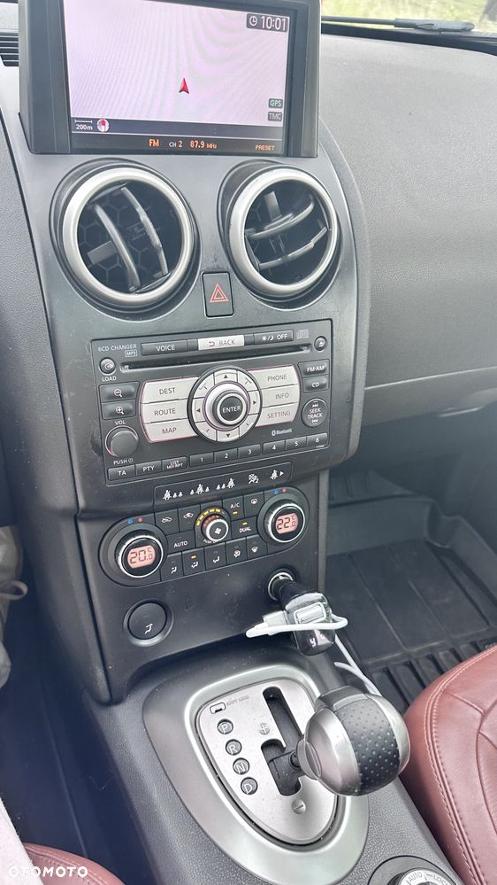 Nissan Qashqai 2.0 4x4 Tekna Premium CVT - 24