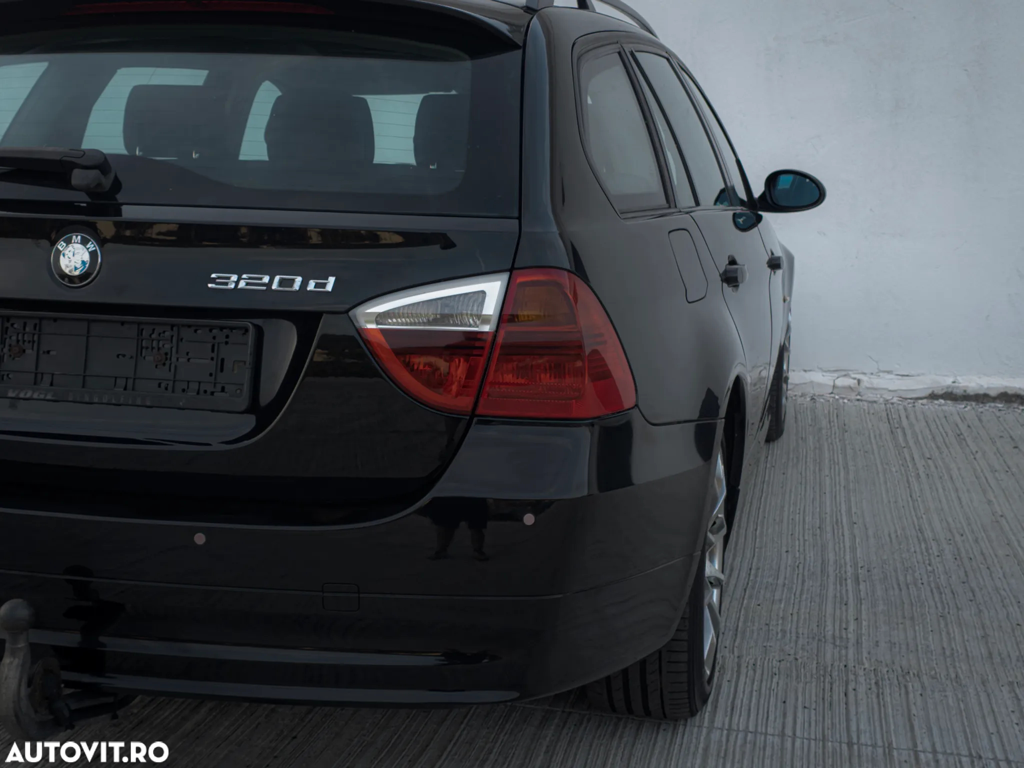 BMW Seria 3 320d DPF Touring - 19
