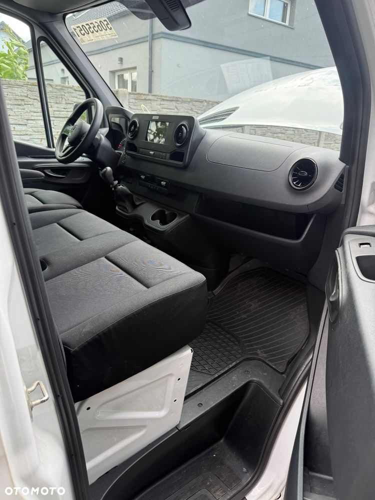 Mercedes-Benz Sprinter - 8
