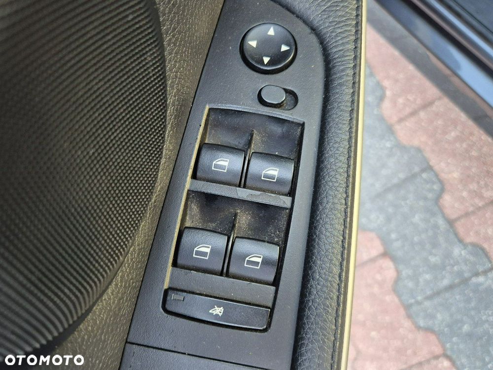BMW Seria 3 320d - 28
