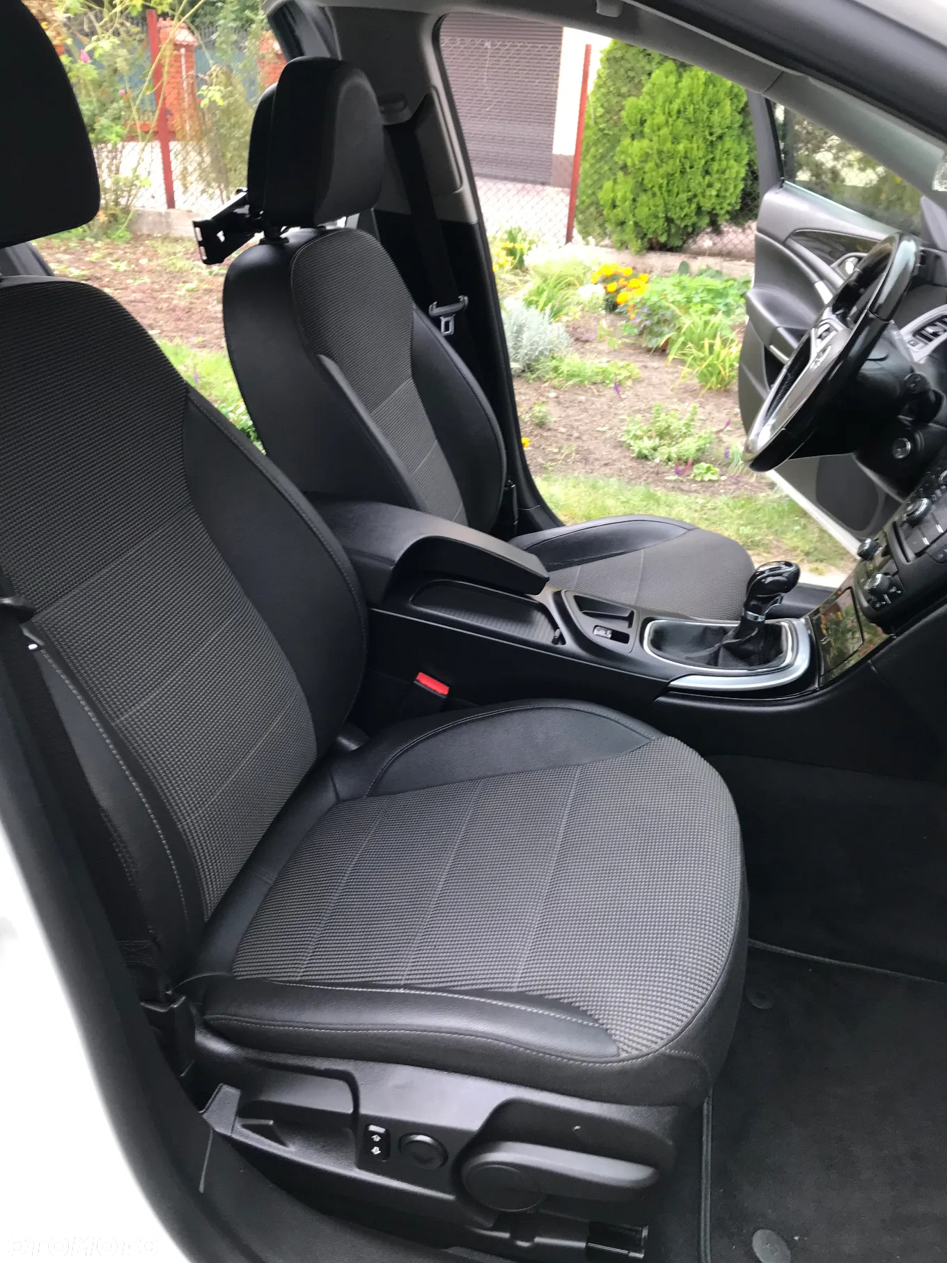 Opel Insignia 2.0 CDTI Cosmo ecoFLEX - 19