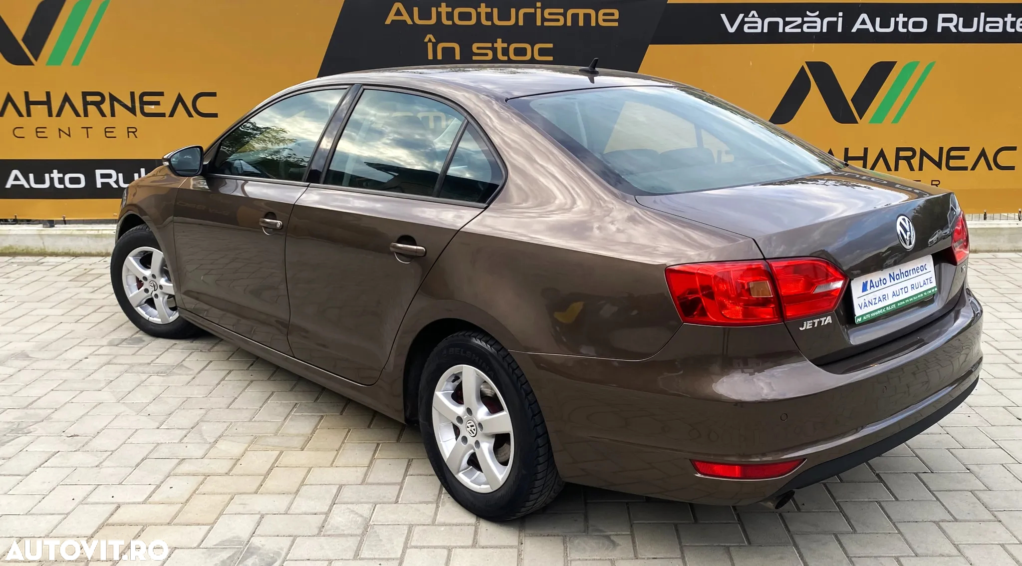 Volkswagen Jetta - 4