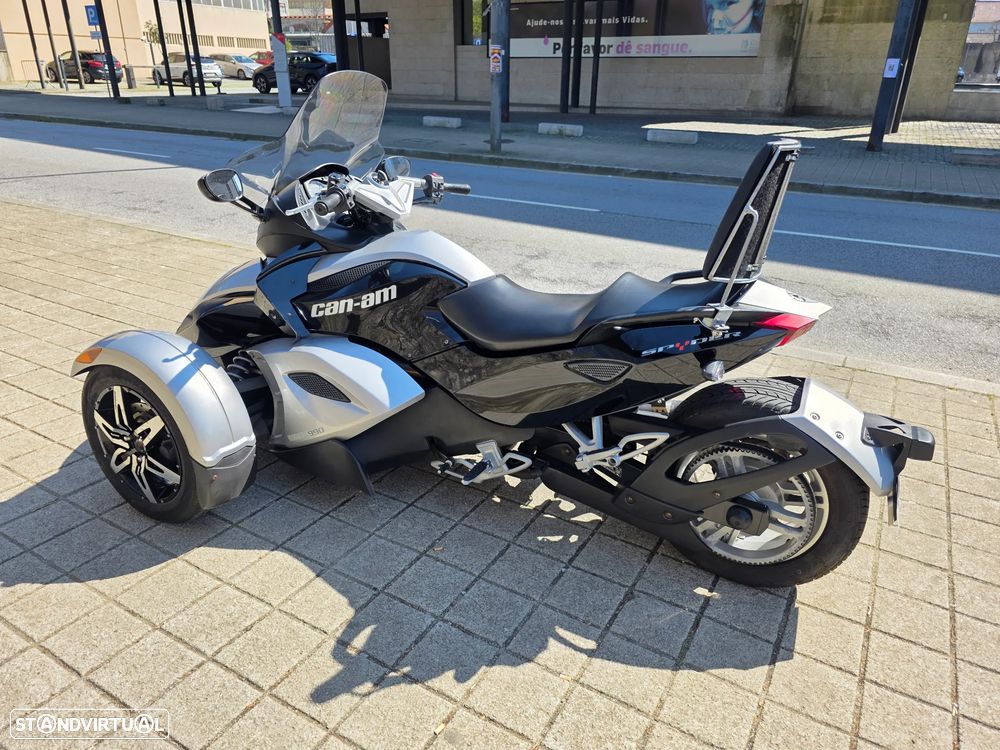 Bombardier CAN AM SPYDER - 6
