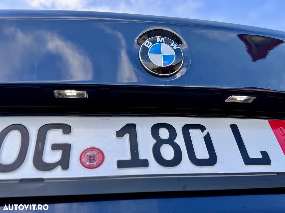 BMW Seria 3 320d Aut. Sport Line - 23