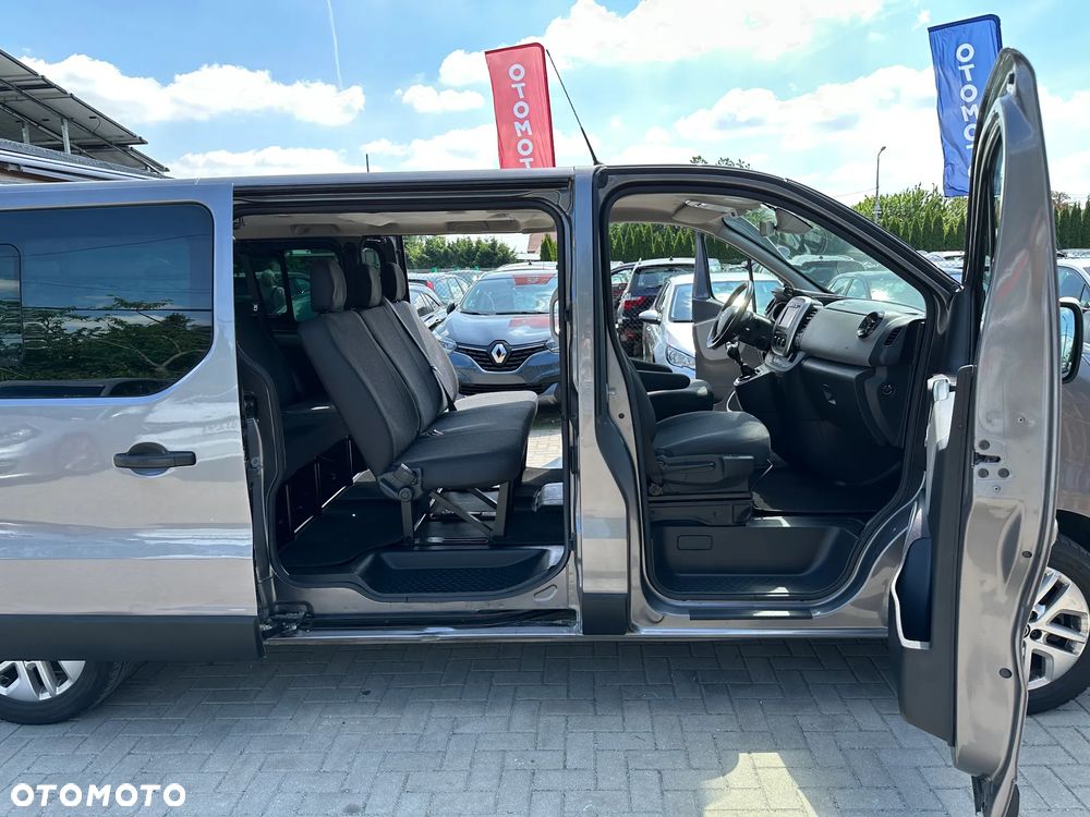 Renault Trafic - 25