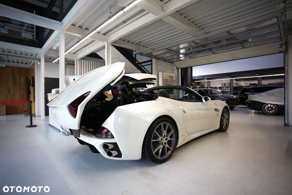 Ferrari California - 27