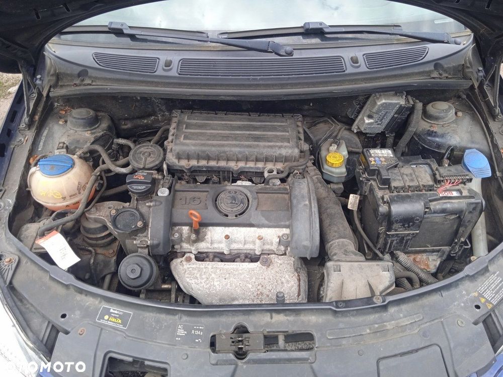 Na części Skoda Roomster 1.6 MPI BTS 9462 silnik skrzynia biegów klapa błotnik drzwi zderzak - 4
