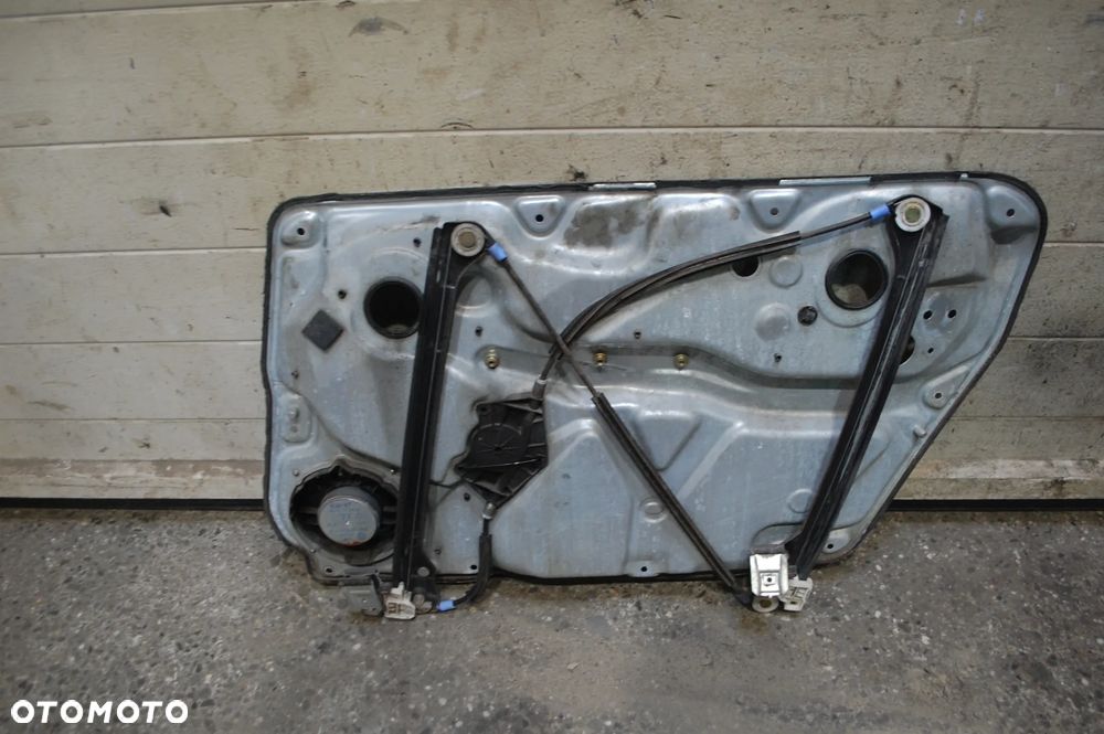 MECHANIZM PODNOŚNIK SZYBY LEWY PRZÓD PRZEDNI VW PASSAT B5 - 5