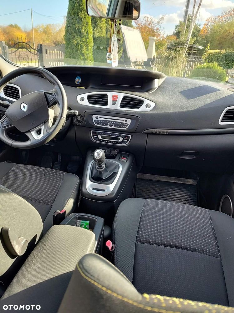 Renault Scenic - 9