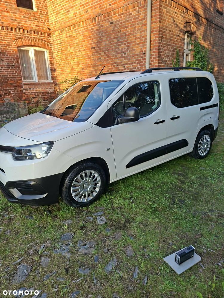 Toyota Proace City Verso 1.5 D-4D Family - 4