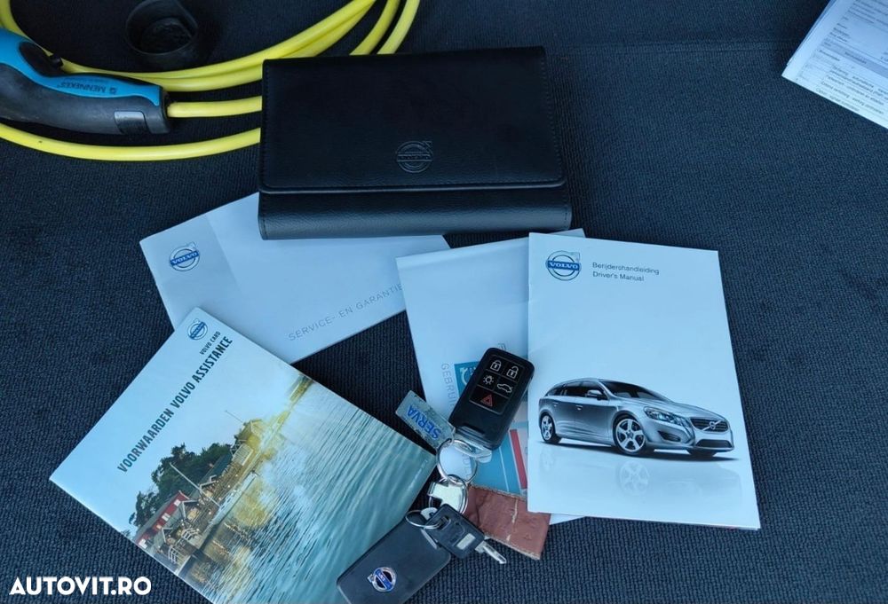 Volvo V60 D6 Twin Engine Geartronic RDesign - 8