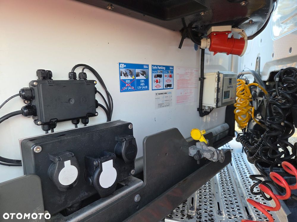 Lamberet LVFS3 / THERMO KING SLX 300 / PODNOSZONA OŚ / GRUBA ŚCIANA - 12