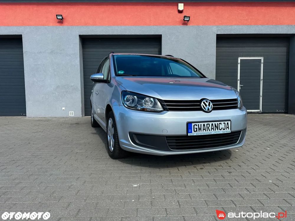 Volkswagen Touran - 11
